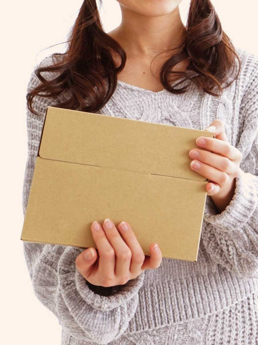 ユーザーに届けられた化粧品の画像